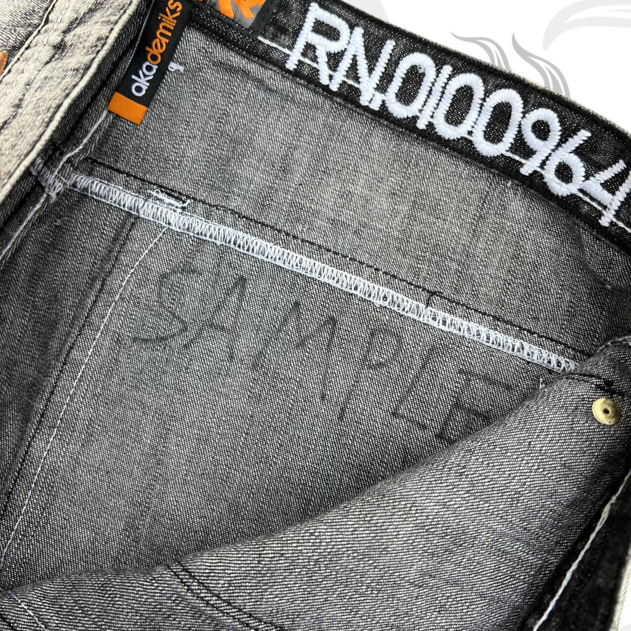 Akademiks Sample Baggy